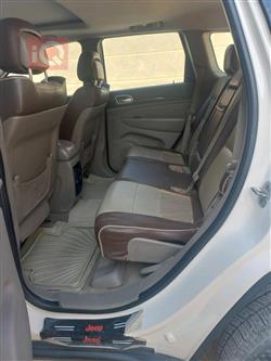 جیپ گراند شیرۆکی